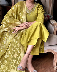 Women Embroidared Straight Kurta Suit Set