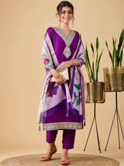 Women Embroidered Viscose Rayon Blend kurta set