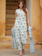 New Womens Regular Sleeve less Kurta With Trousers & Dupatta Sets for New Trend