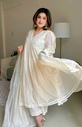 Graceful White Floral Embroidered Ethnic Gown