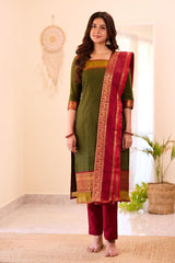 Women's Classic Ethnic Kurta Set with Gold Detailing