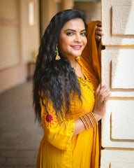 Golden Glow – Hand Embroidered Ethnic Ensemble