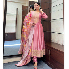 Elegant Pink Anarkali Suit with Embroidered Detailing