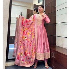 Elegant Pink Anarkali Suit with Embroidered Detailing