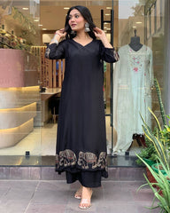 "Black Kurta Set with Embroidered Elephant Motifs – Chic Ethnic Statement"