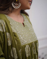 "Olive Green Bandhani-Print Cotton Kurta Set – Graceful Comfort for Everyday Wear"