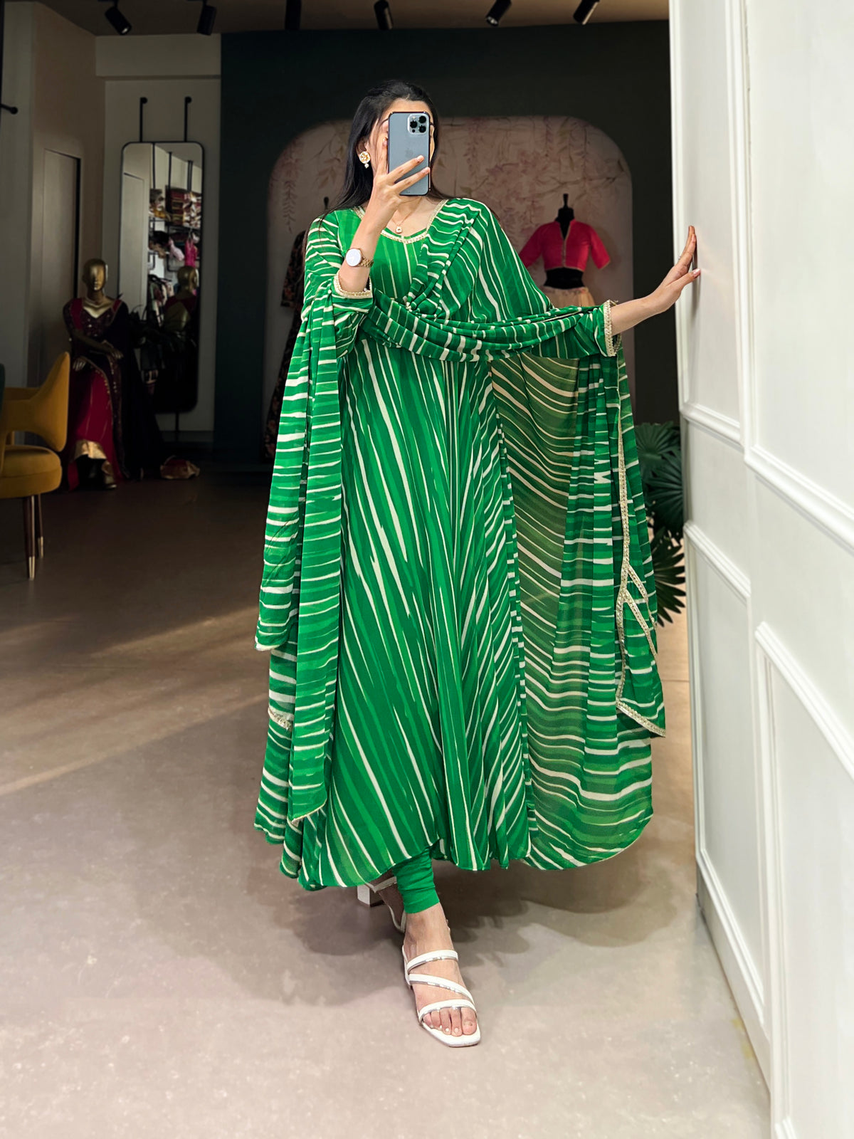 Women's Georgette With Leheriya Printed Gown