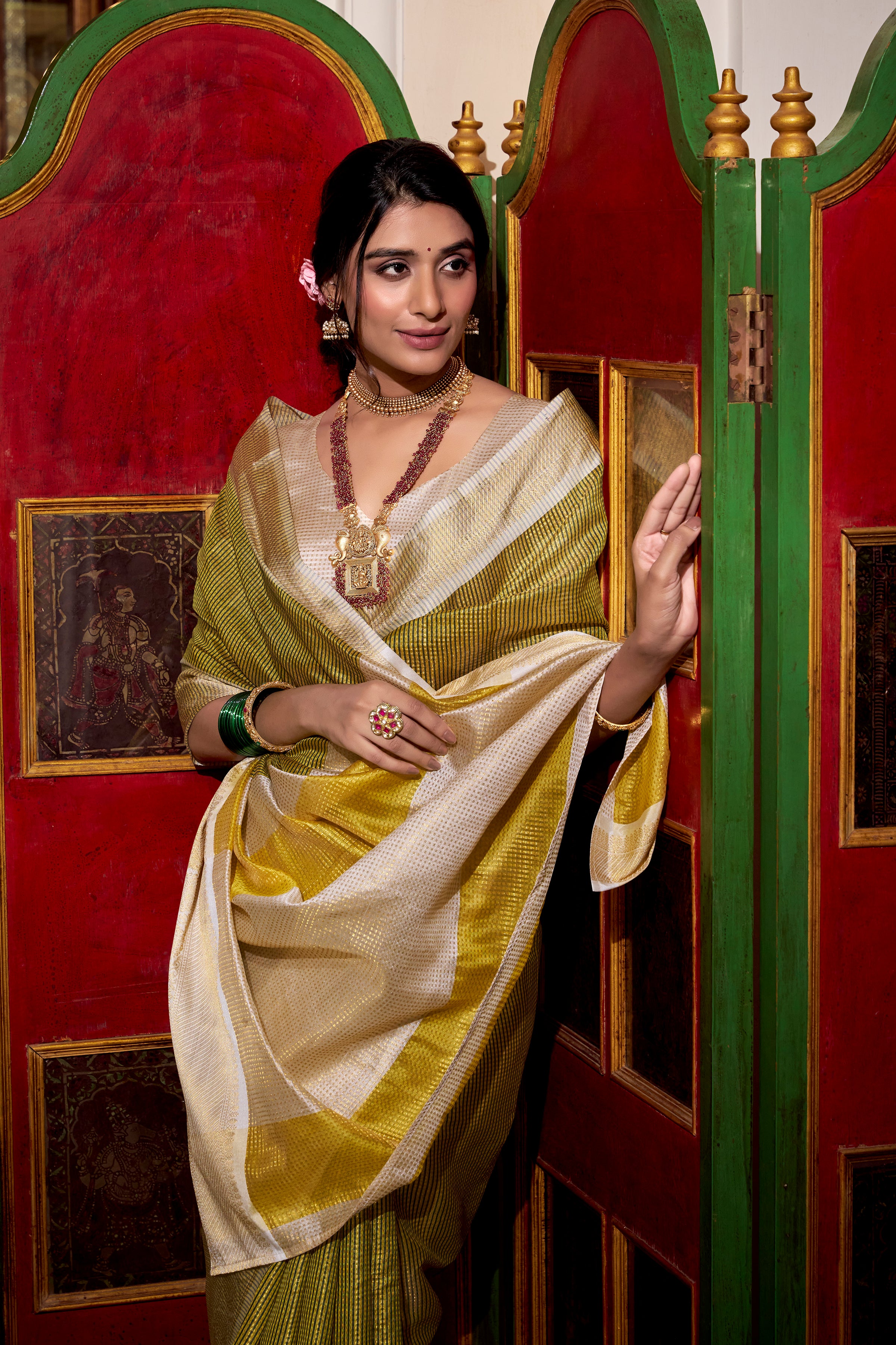 Green Color Weightless Jacquard Chex Saree