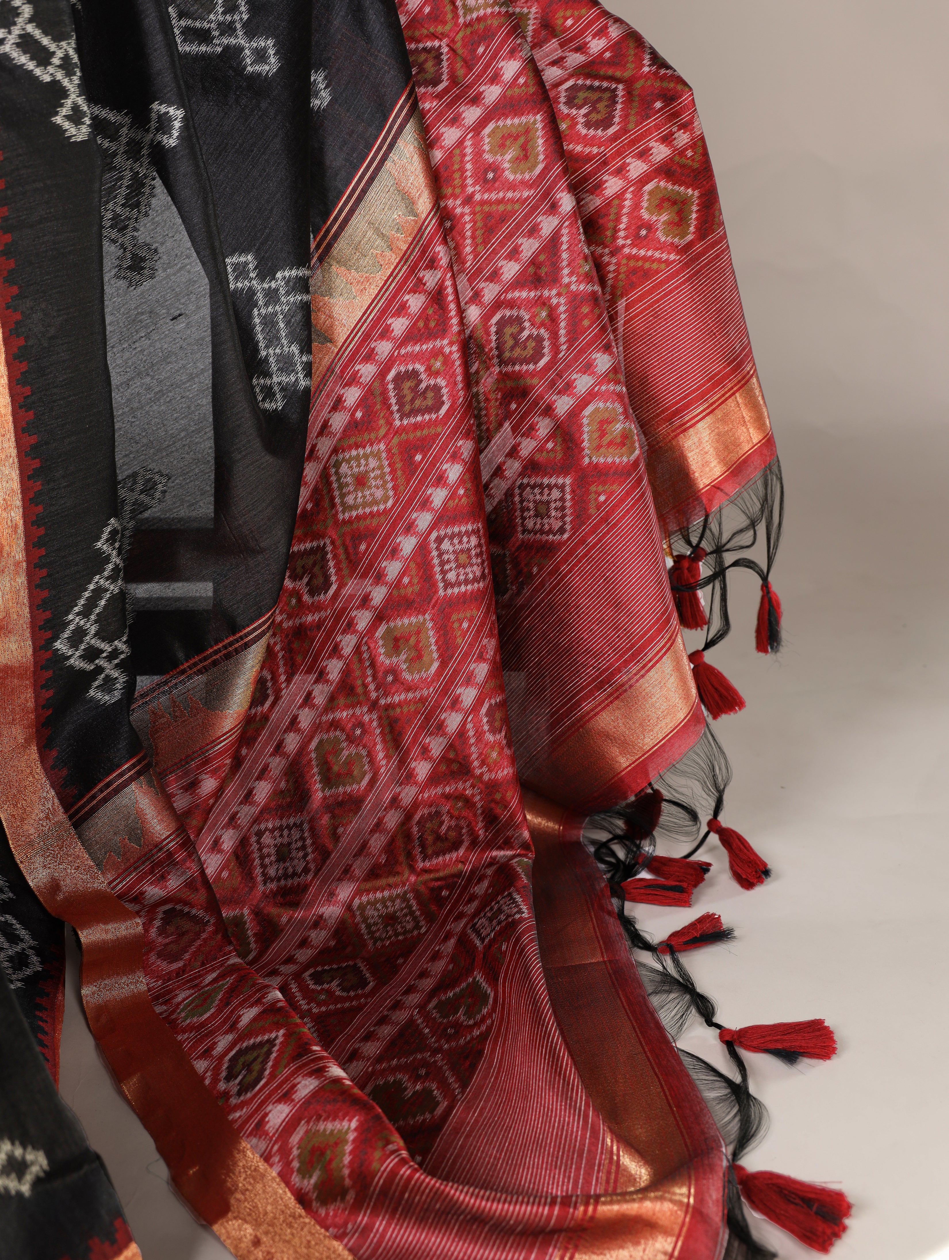 Black Pure Jacquard Silk Printed With Zari Weaving Work Saree