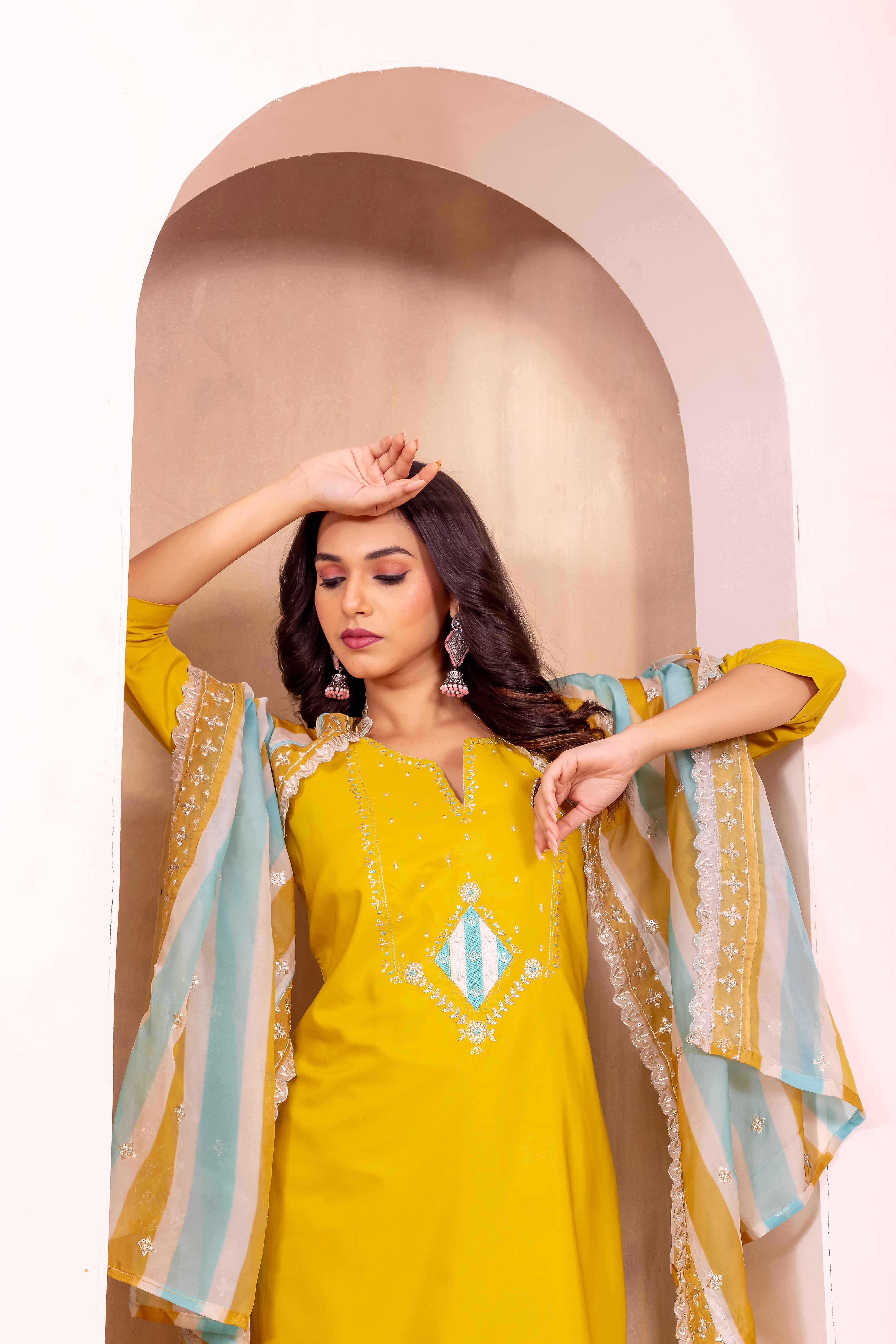 Trendy ROMAN SILK Kurta Pant Dupatta Set With Printed For Women