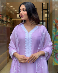 New Georgette Silk Kurtis Pant Whith Dupatta Set Collaction