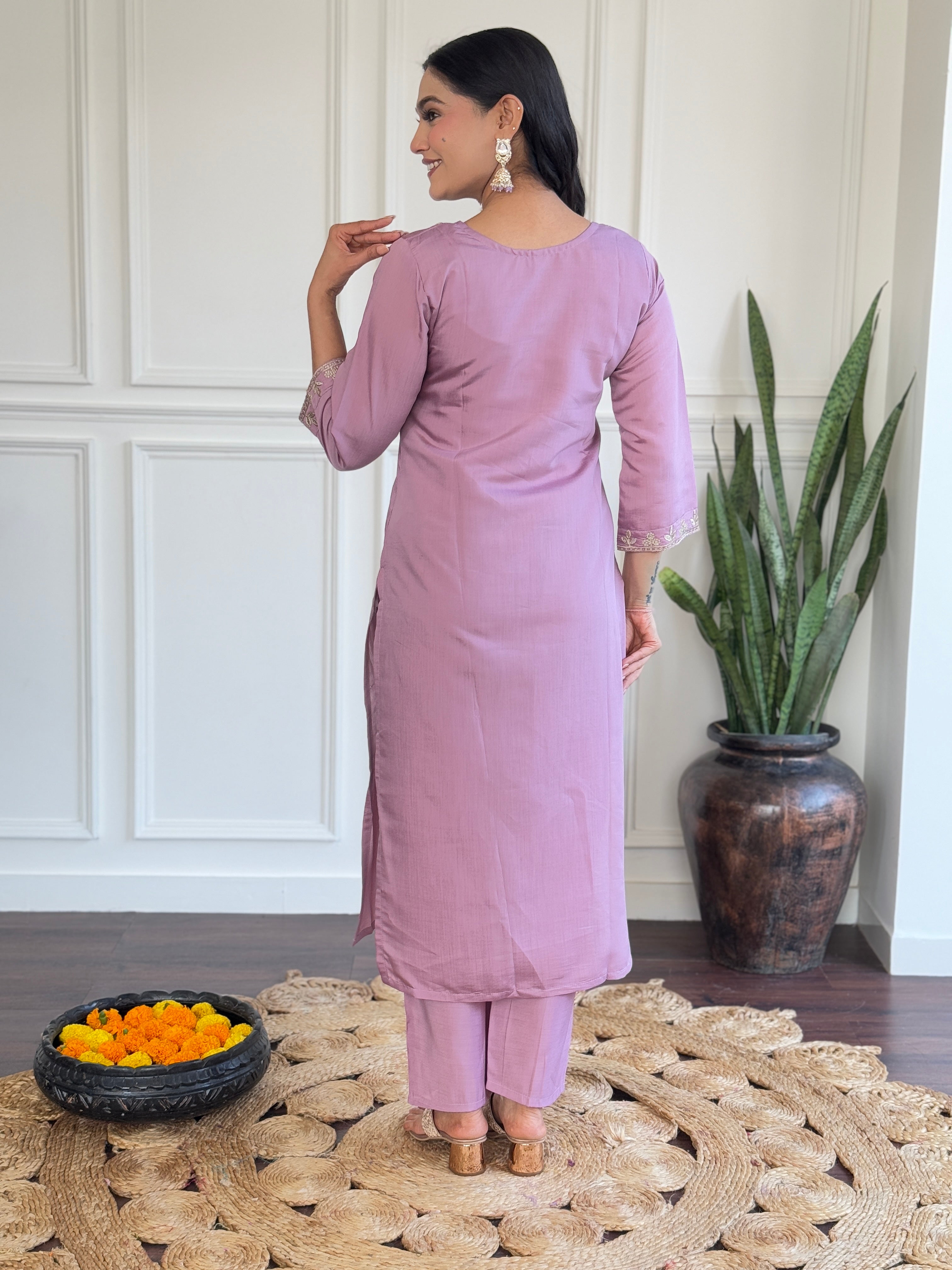 New Chanderi Silk Embro Work Kurta Pant And Dupatta Set