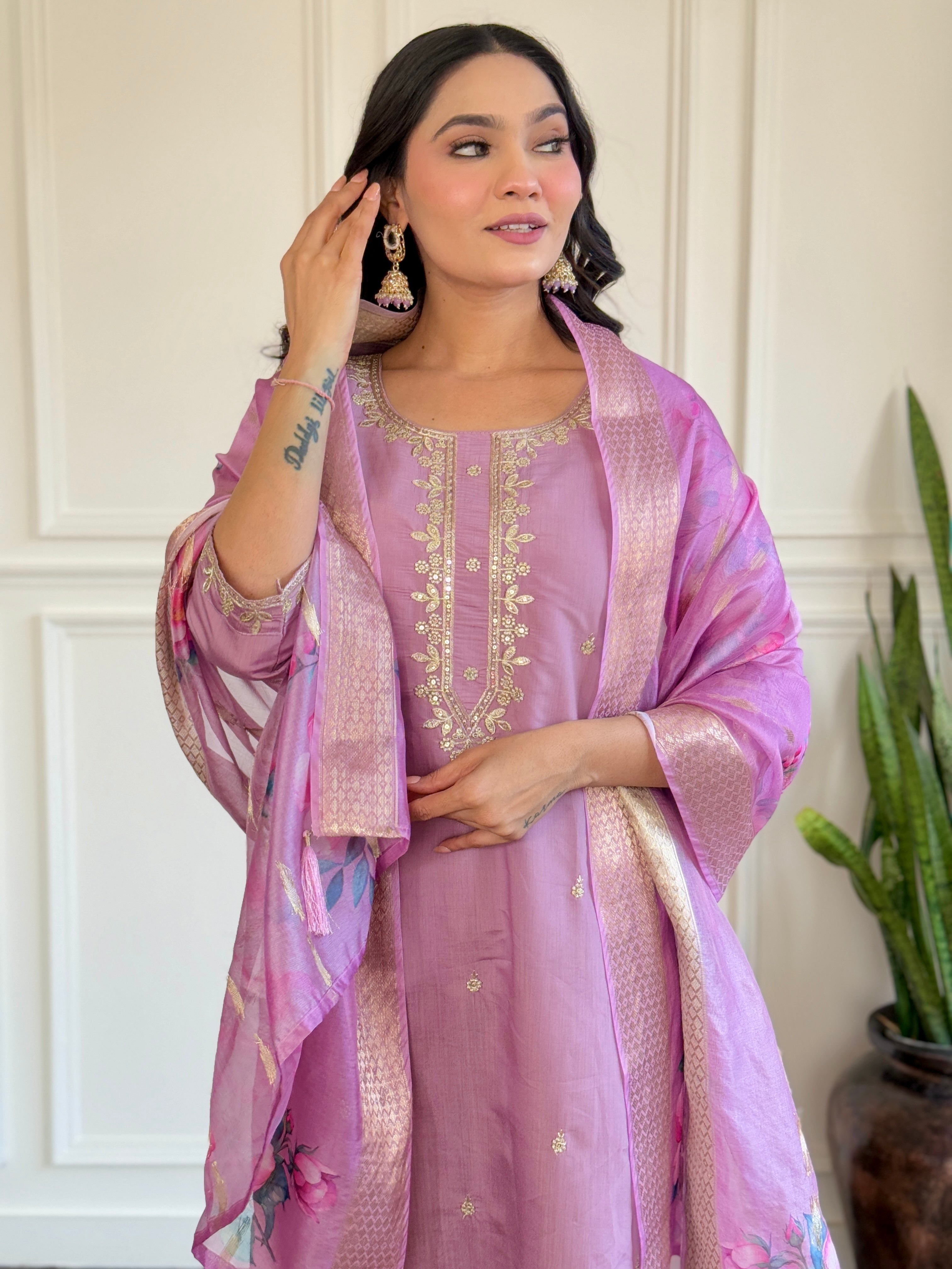 New Chanderi Silk Embro Work Kurta Pant And Dupatta Set