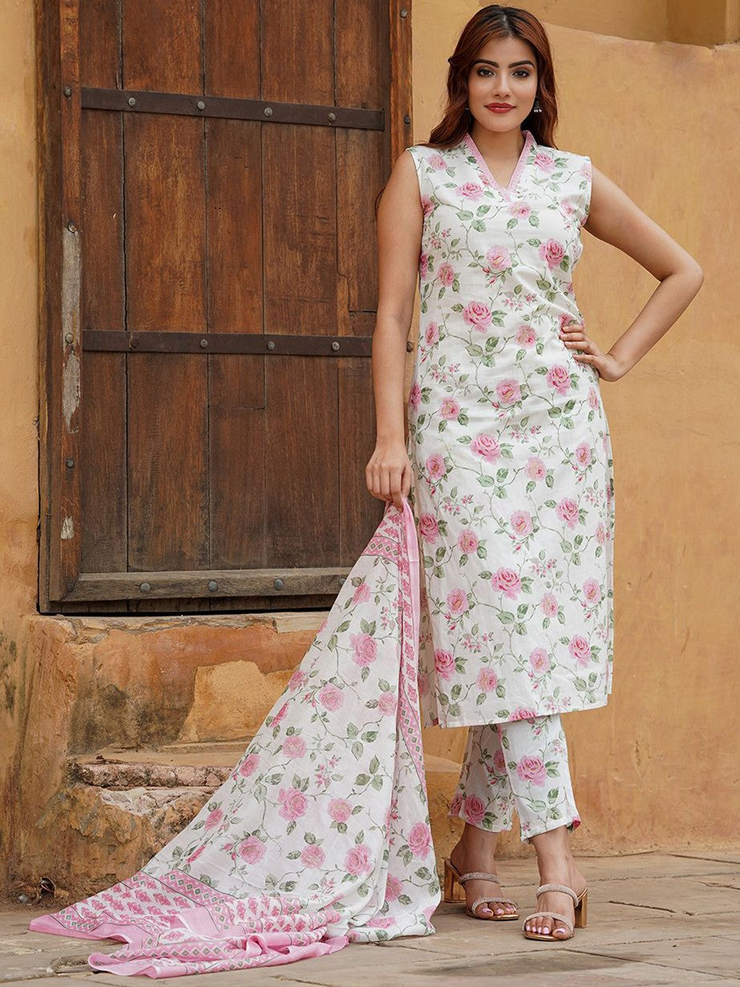 New Womens Regular Sleeve less Kurta With Trousers & Dupatta Sets for New Trend
