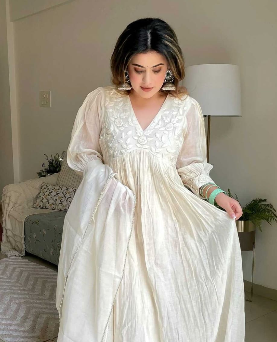Graceful White Floral Embroidered Ethnic Gown
