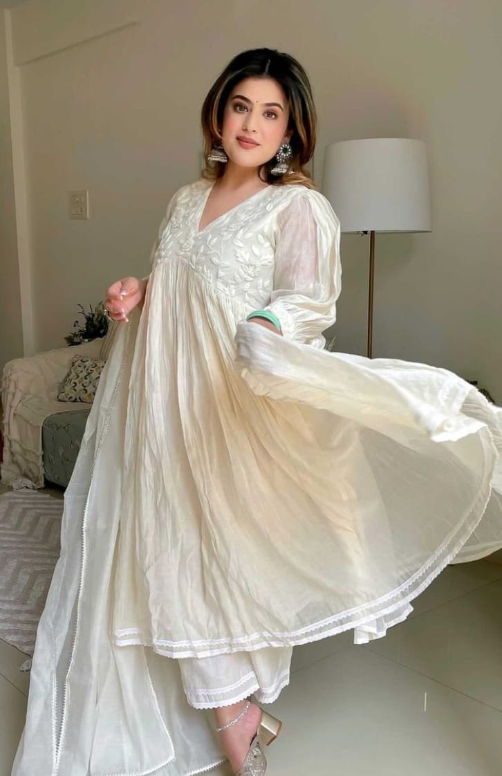 Graceful White Floral Embroidered Ethnic Gown