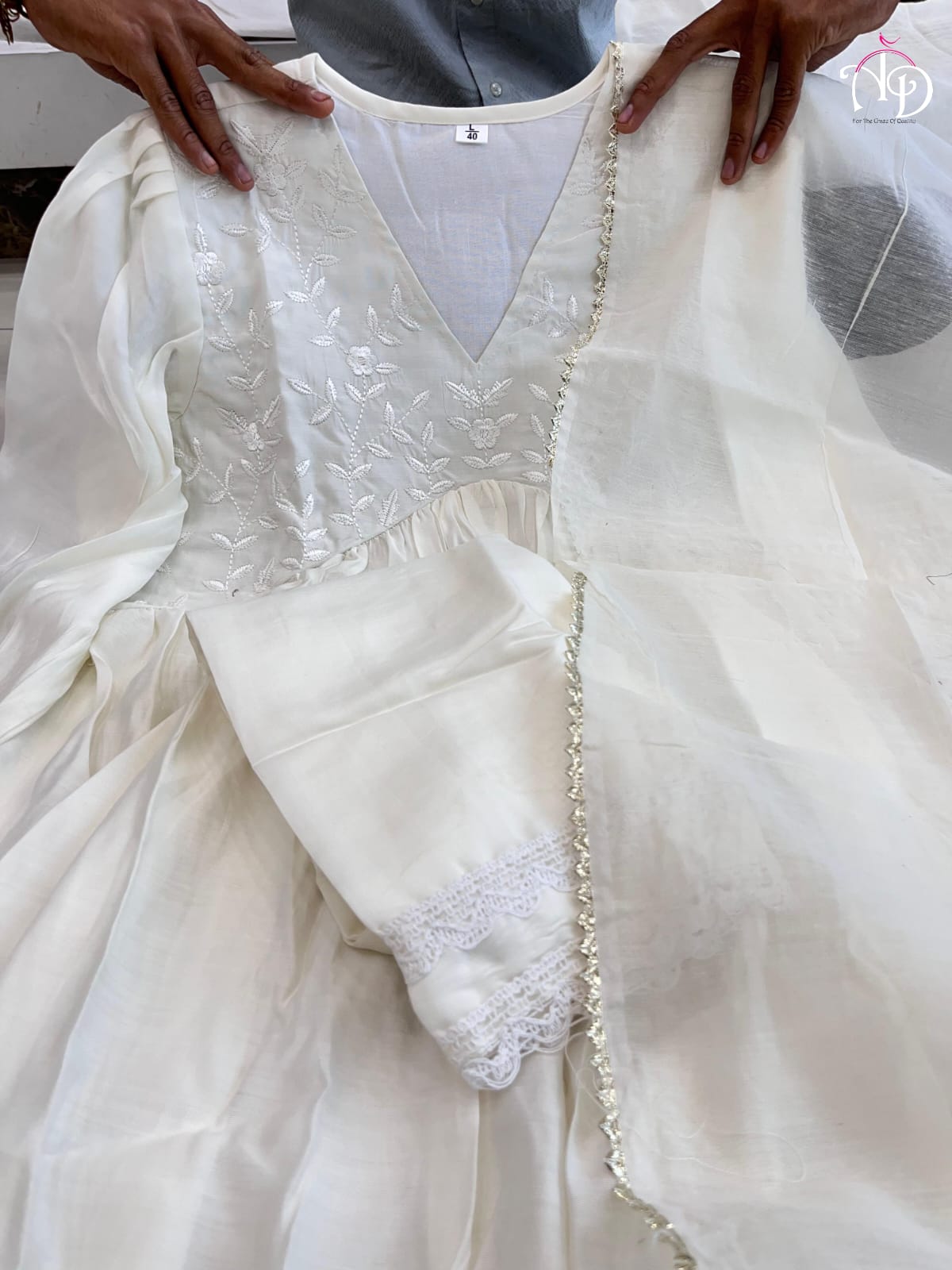 Graceful White Floral Embroidered Ethnic Gown