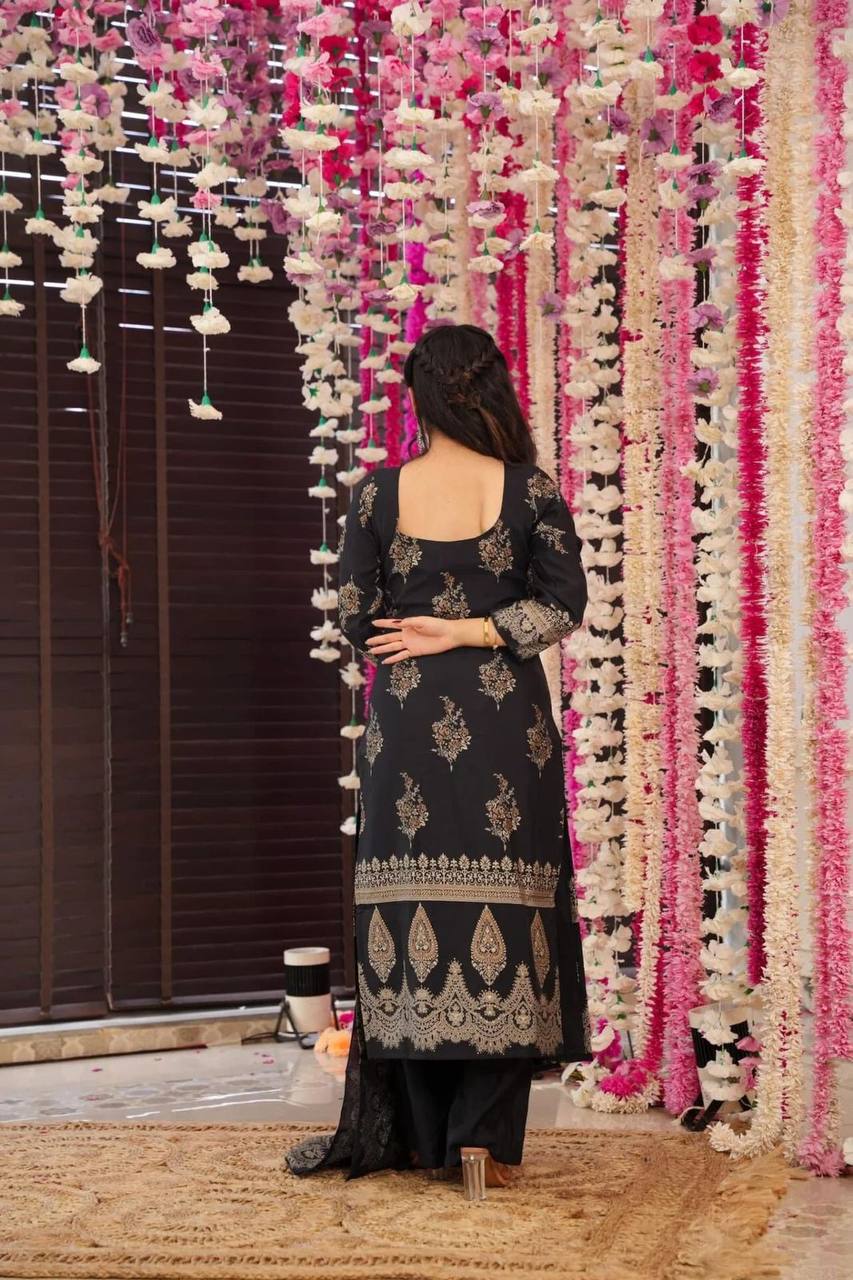 "Elegant Black Embroidered Lawn Suit – Festive Collection"