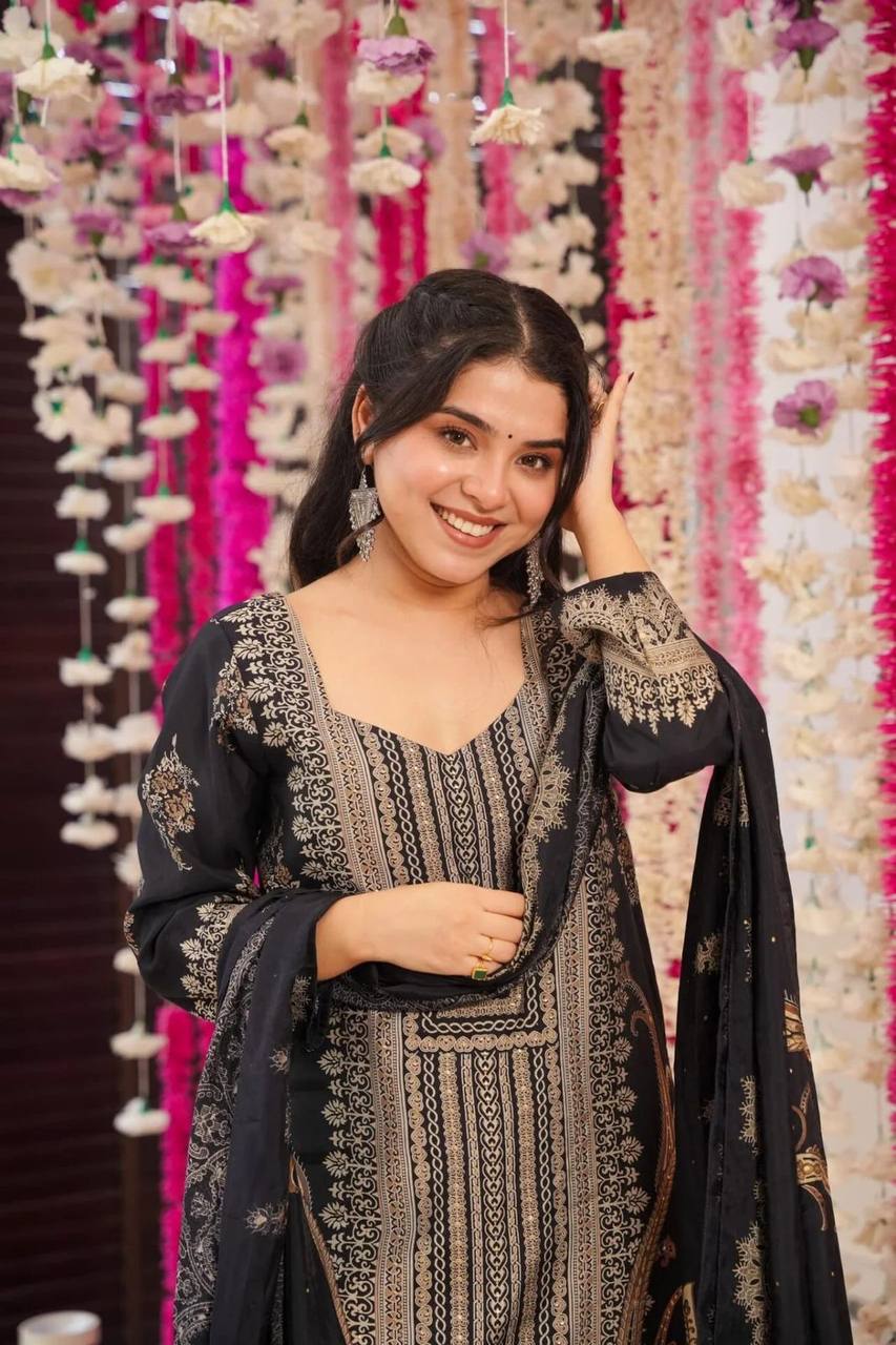 "Elegant Black Embroidered Lawn Suit – Festive Collection"
