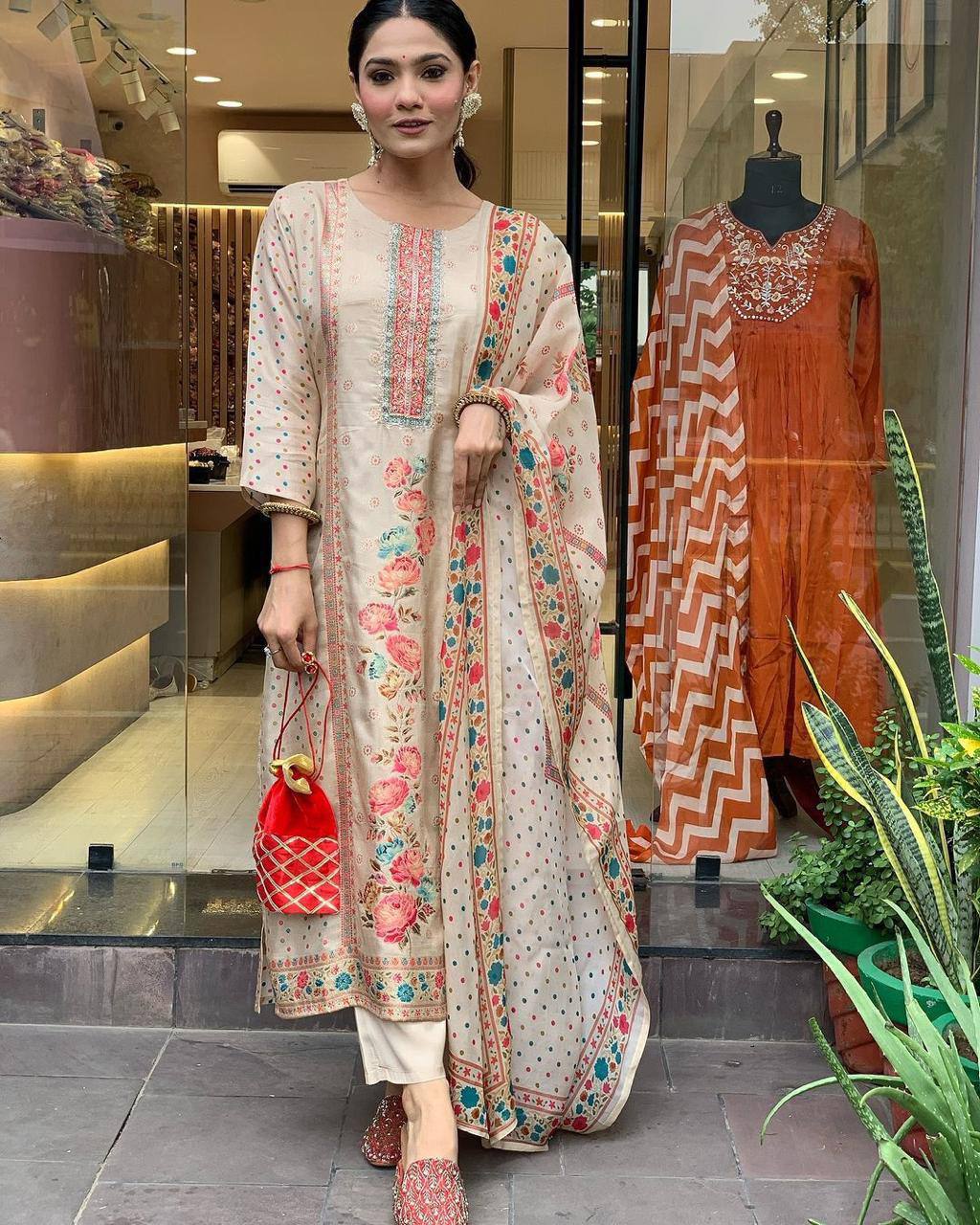 Elegant Floral Printed Ethnic Suit Set