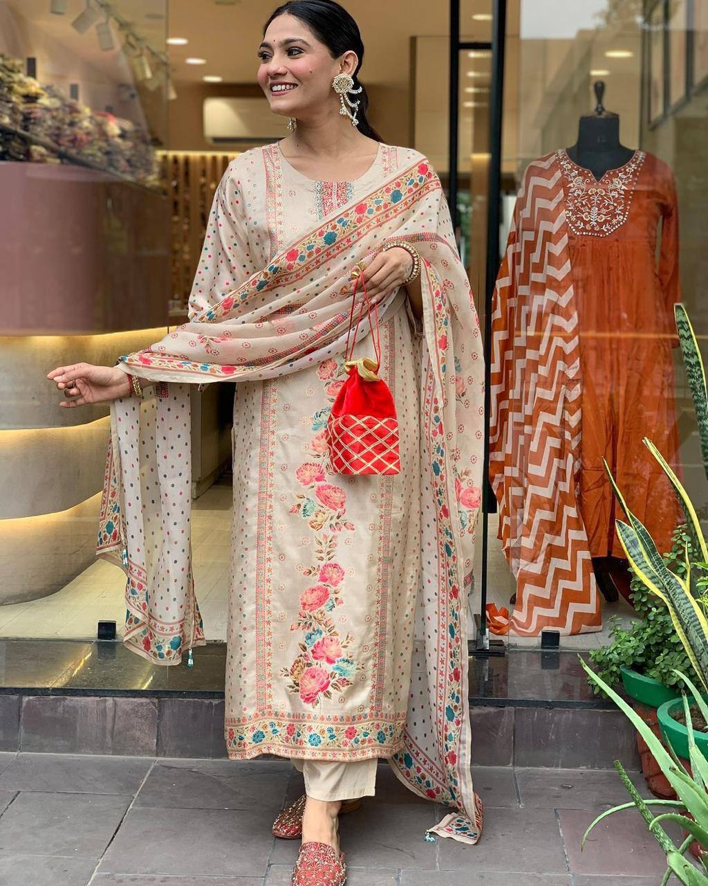 Elegant Floral Printed Ethnic Suit Set