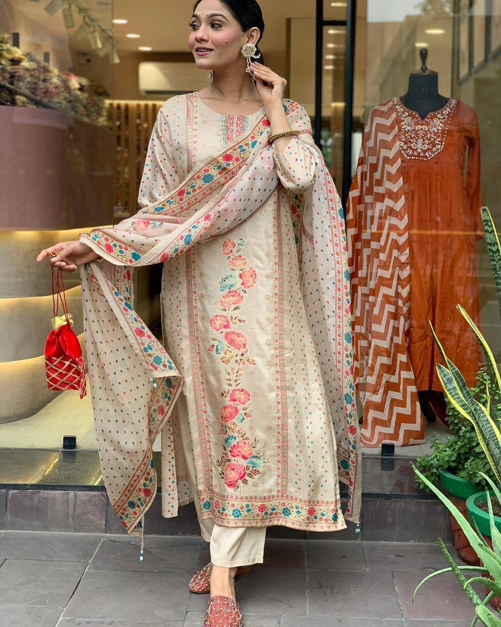 Elegant Floral Printed Ethnic Suit Set
