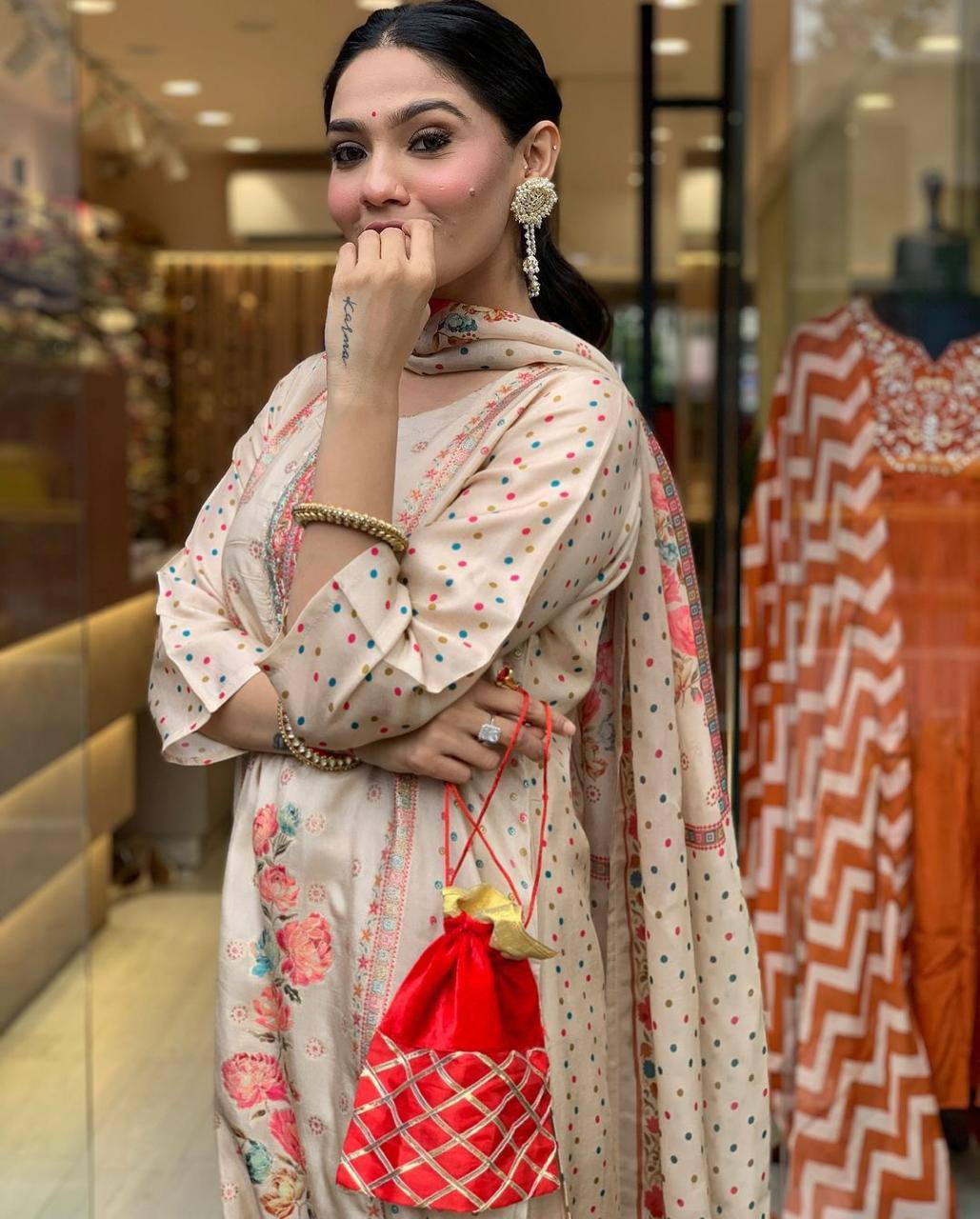 Elegant Floral Printed Ethnic Suit Set