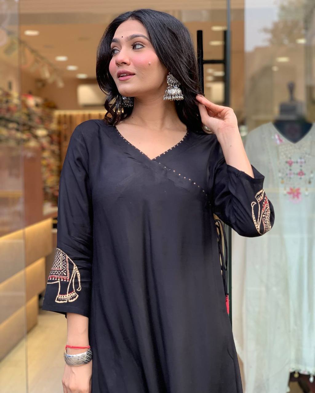 "Black Kurta Set with Embroidered Elephant Motifs – Chic Ethnic Statement"