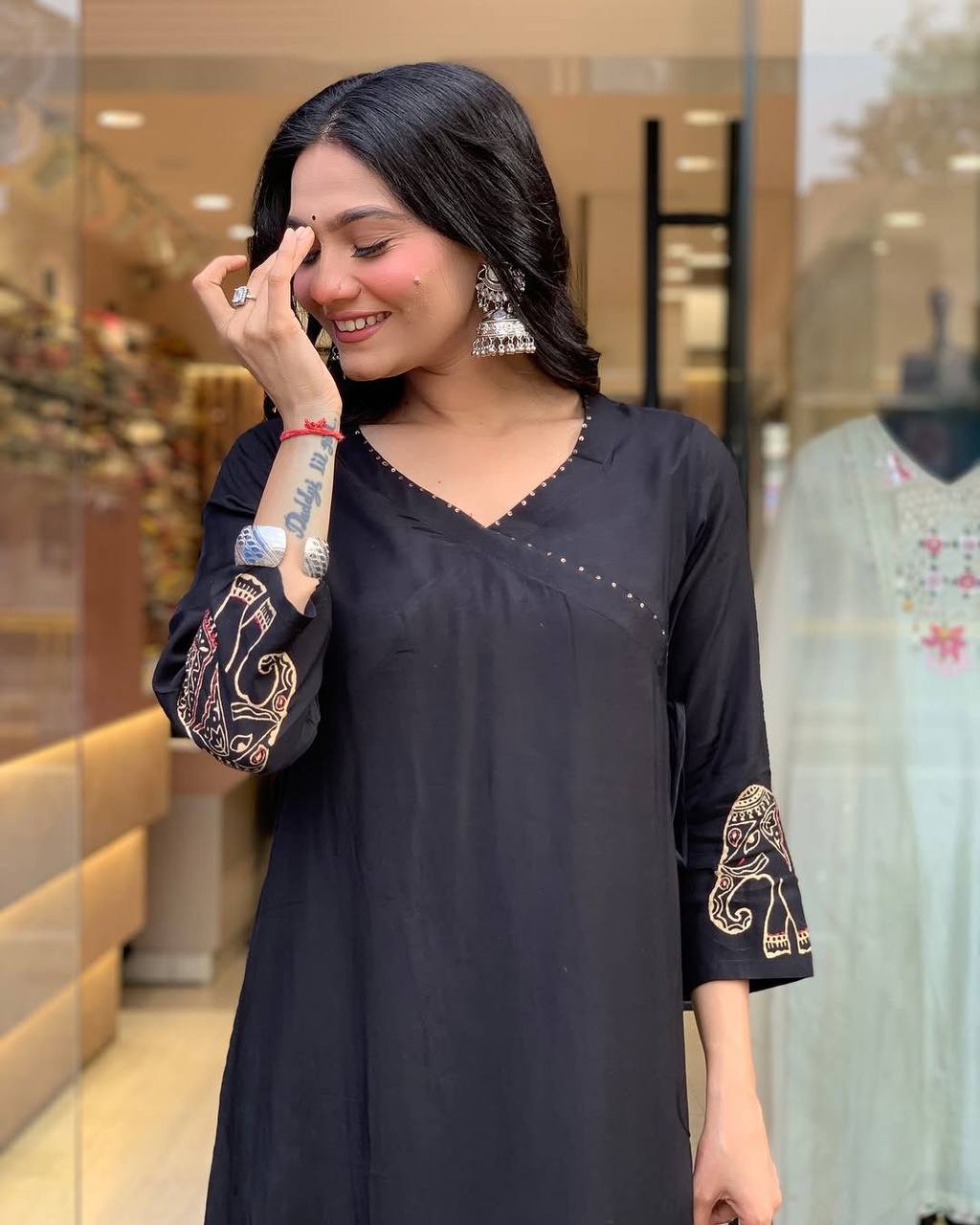 "Black Kurta Set with Embroidered Elephant Motifs – Chic Ethnic Statement"