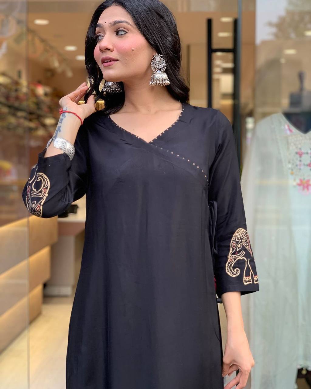 "Black Kurta Set with Embroidered Elephant Motifs – Chic Ethnic Statement"
