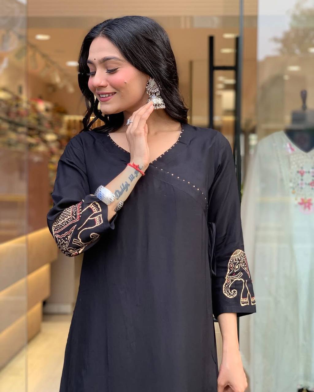 "Black Kurta Set with Embroidered Elephant Motifs – Chic Ethnic Statement"