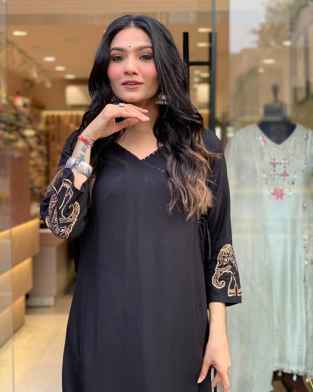 "Black Kurta Set with Embroidered Elephant Motifs – Chic Ethnic Statement"