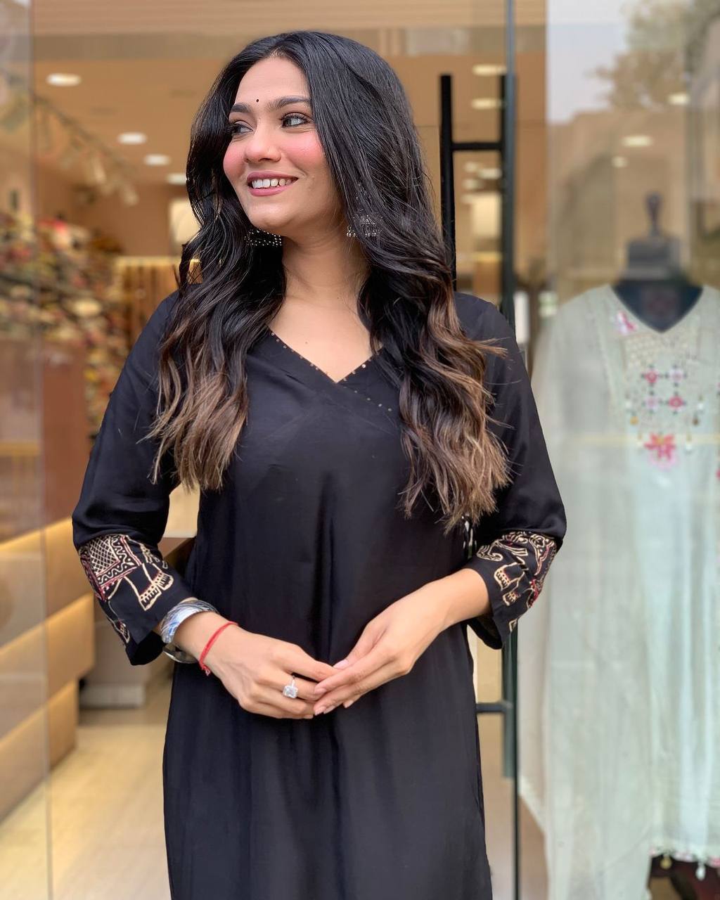 "Black Kurta Set with Embroidered Elephant Motifs – Chic Ethnic Statement"