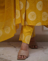 "Sunshine Yellow Printed Cotton Kurta Set – Brighten Up Your Everyday Look"