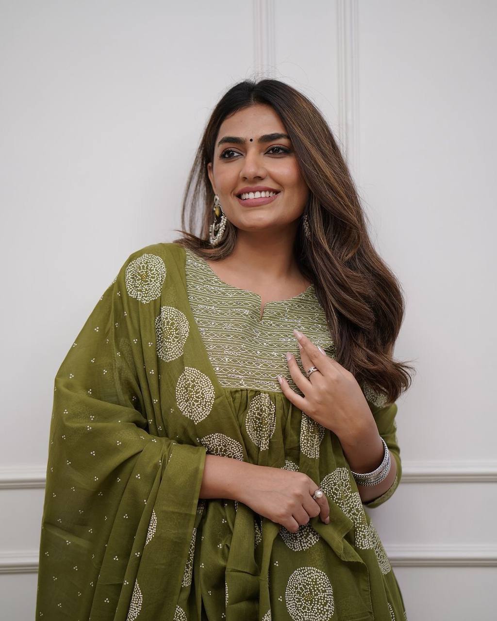 "Olive Green Bandhani-Print Cotton Kurta Set – Graceful Comfort for Everyday Wear"